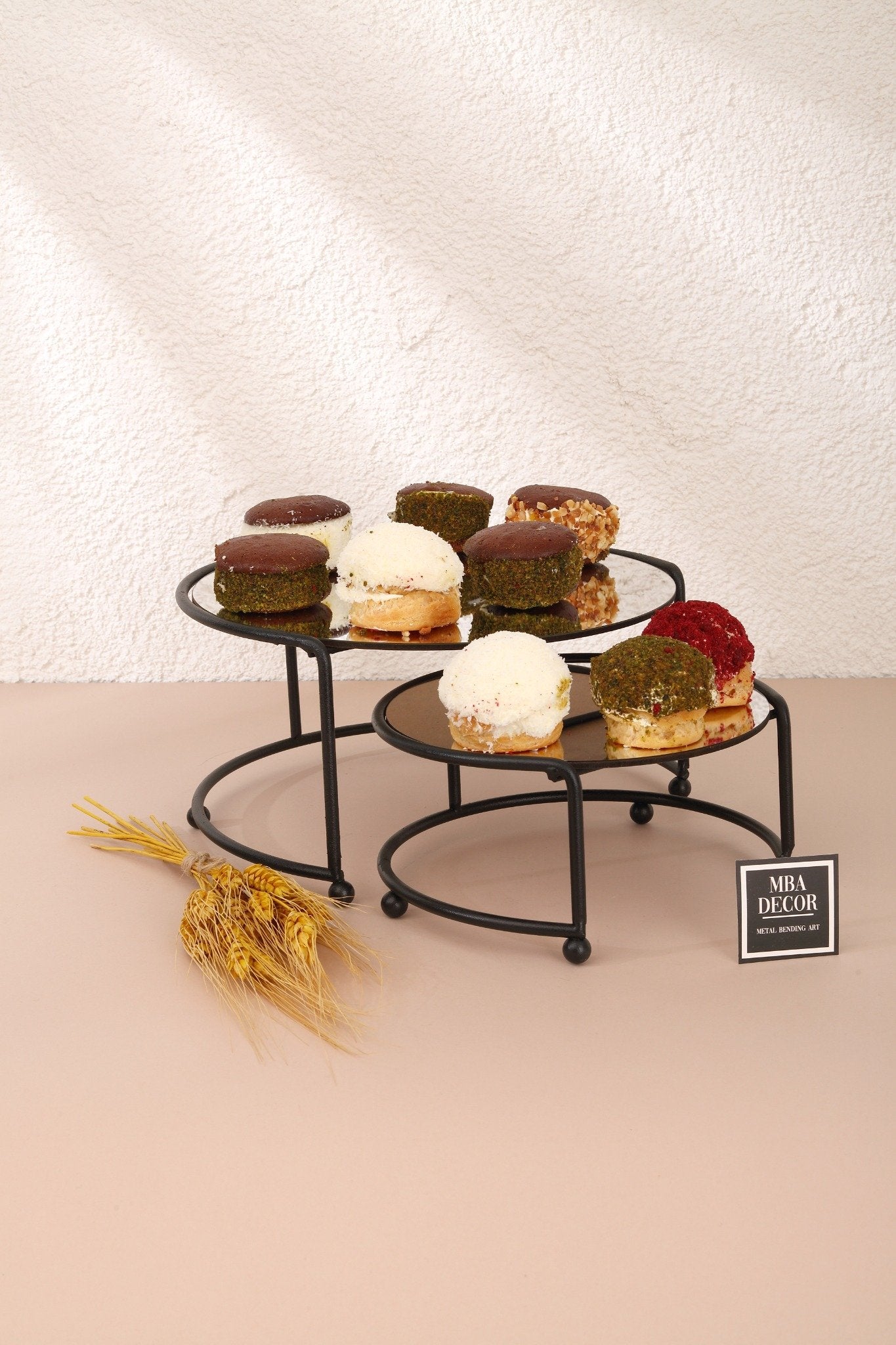 Set 2 Platouri Etajate Candy Bar, Model Zigon, Metal Negru și Plexiglas, 24-20 cm – MBA Decor