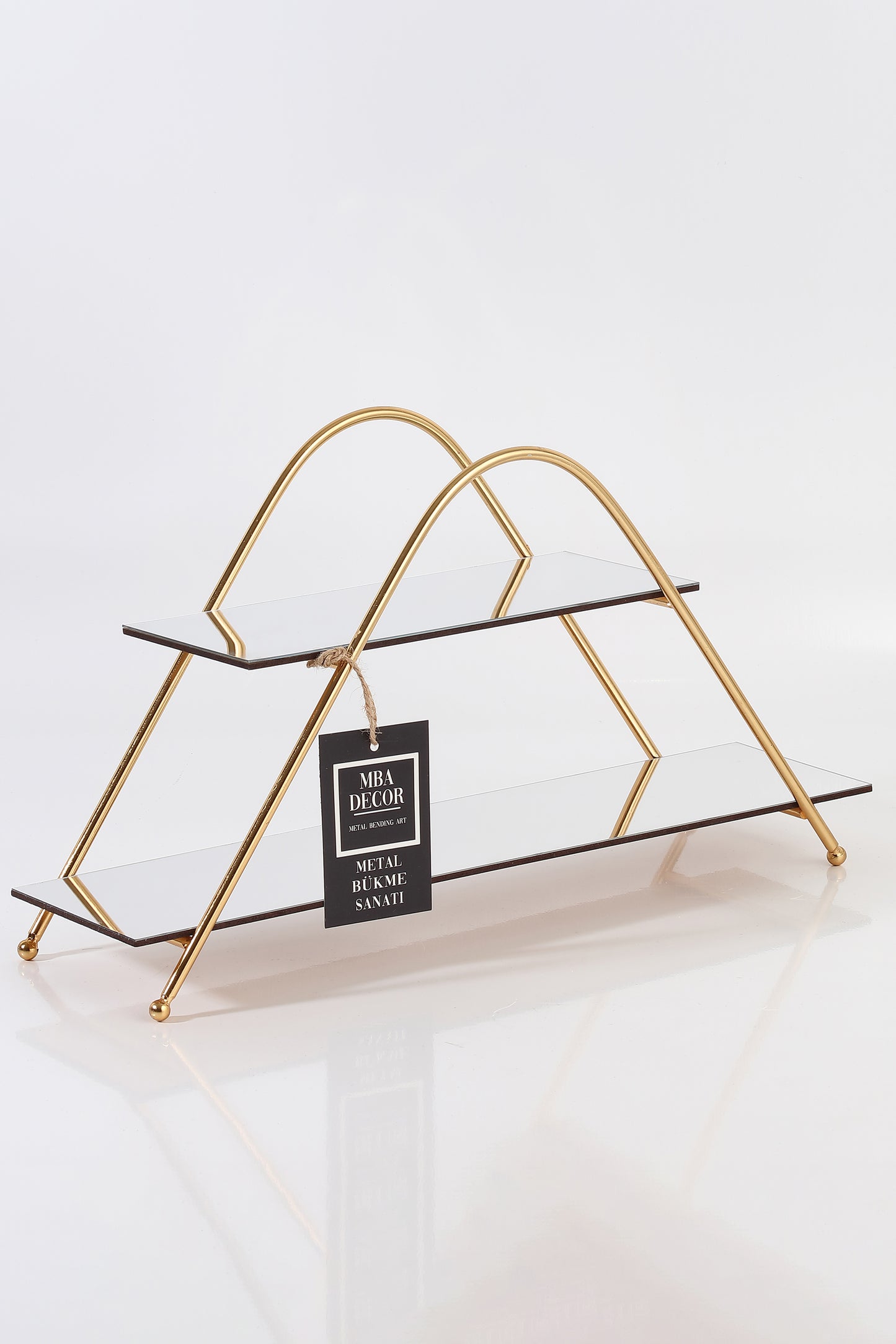 Suport Etajat Triunghiular Premium pentru Candy Bar, Metal Auriu și Oglindă Neagră, 30x26cm – MBA Decor